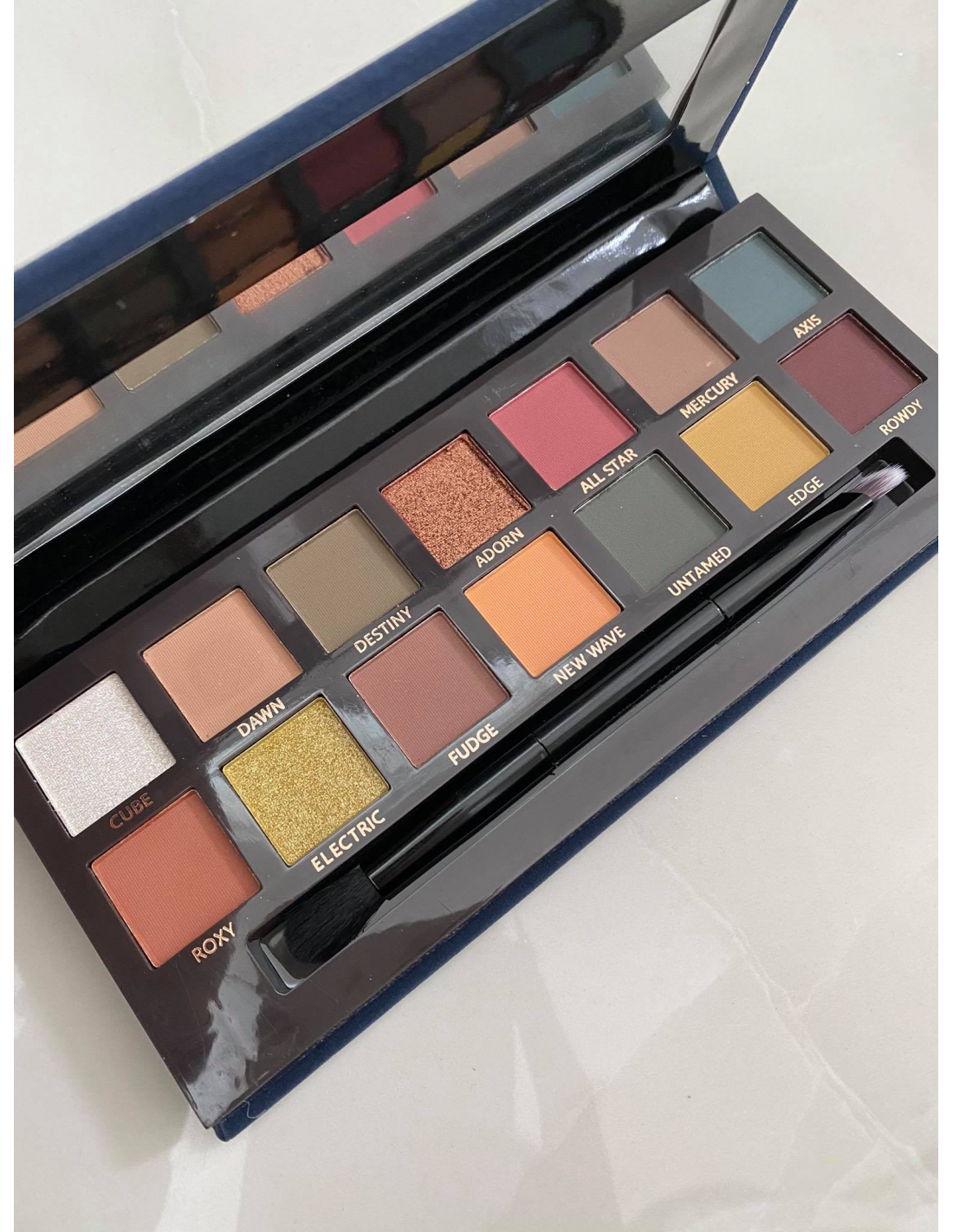 Sombras Metálicas Inspiración Anastasia Subculture